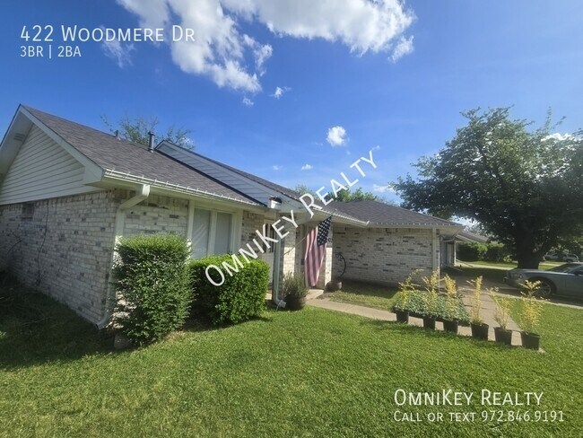 Building Photo - 422 Woodmere Dr