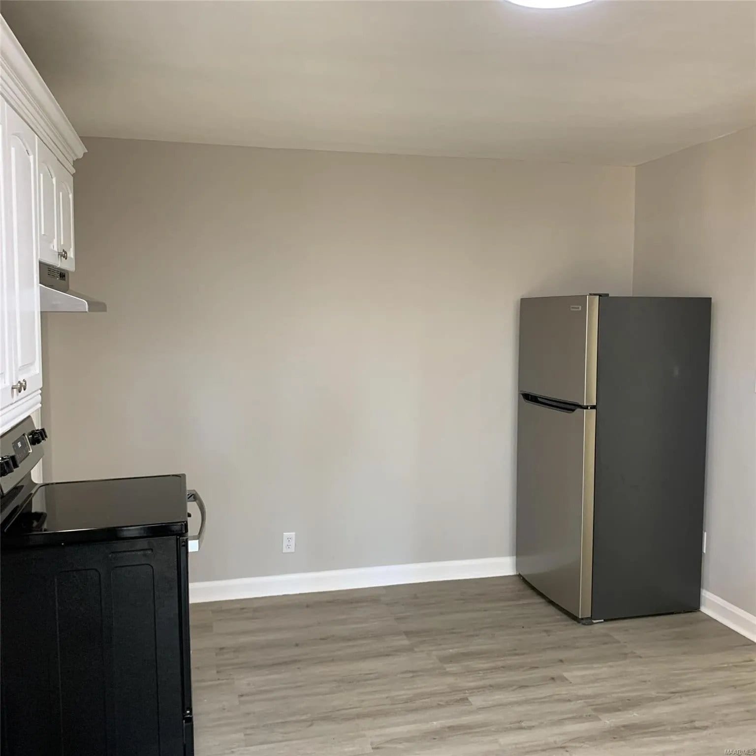 Building Photo - 3242 Southmont Dr