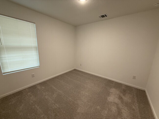 Building Photo - 2863 Red Diamond