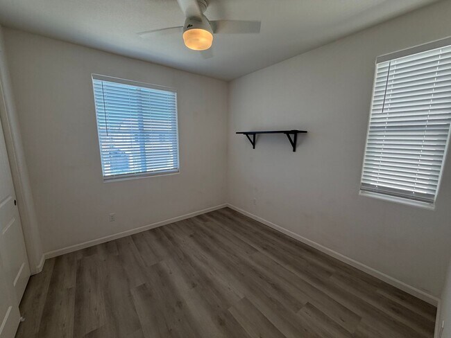 Building Photo - 3 Bedroom | 2.5 Bathroom | Single Family Home