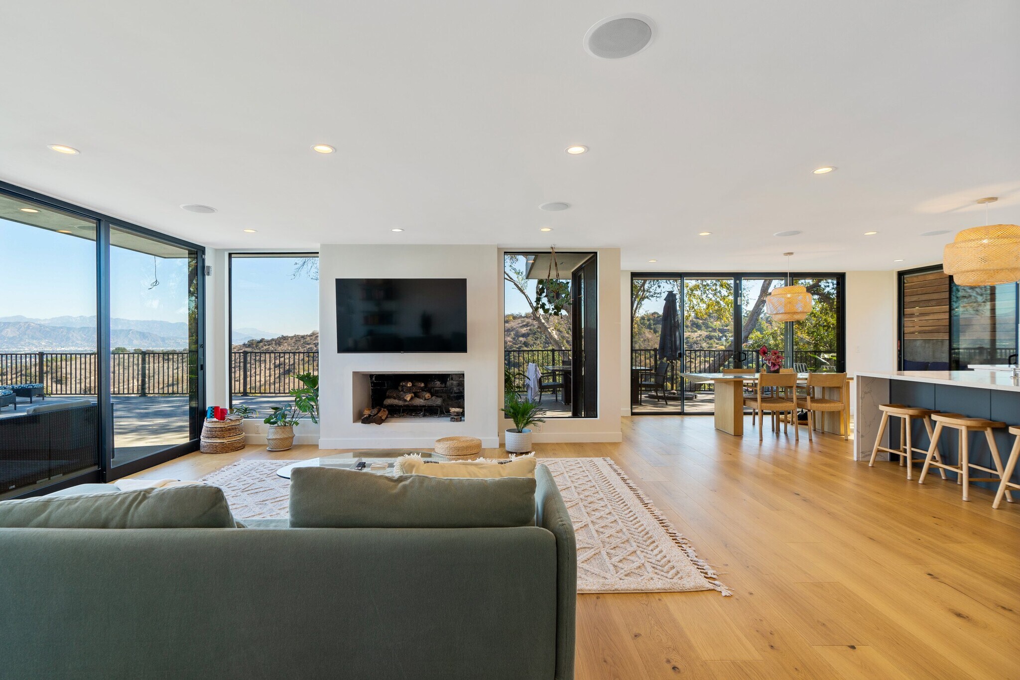 Building Photo - 3632 Beverly Ridge Dr