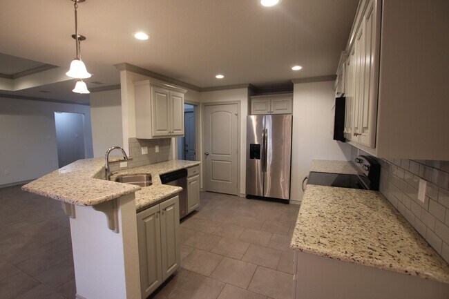 Building Photo - 6320 Villa Rosa Way