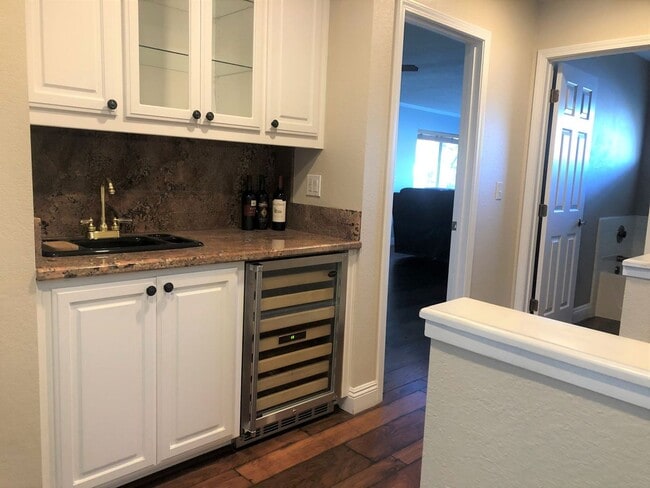 Building Photo - 18484 Chaparral Dr