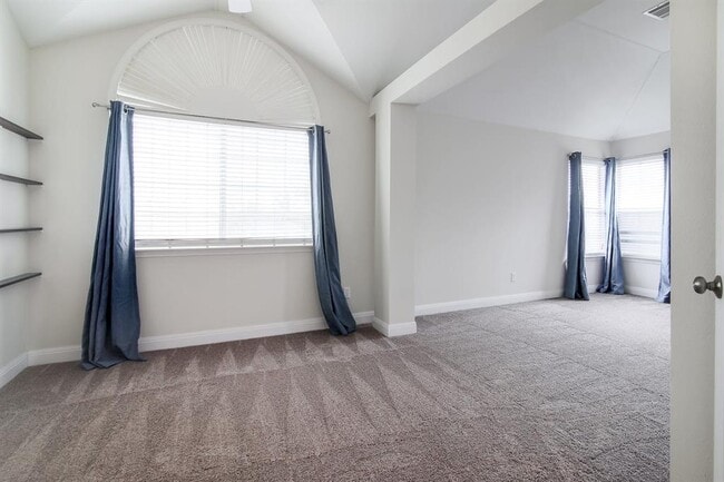 Building Photo - 1713 Apache Trail