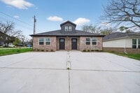Building Photo - Brand-New Duplex Living in the Heart of Greenville – Modern Finishes & Private Driveways