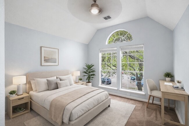 Building Photo - 2623 Pine Shadows Dr