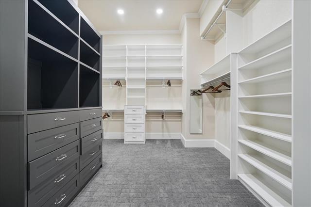 Building Photo - 6807 Lupton Dr