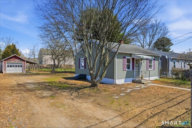 Building Photo - 106 Midway Oval