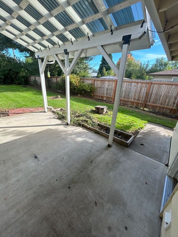 Building Photo - 1215 NW 11th St