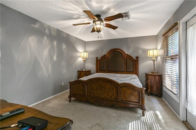 Building Photo - 26 Dogwood Cir