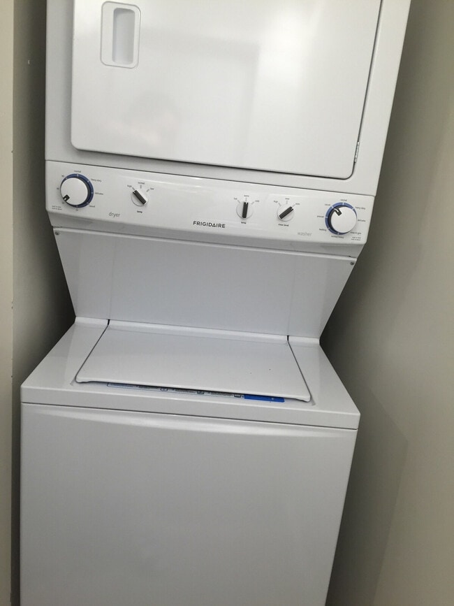 Building Photo - 3307 Rhode Island Ave