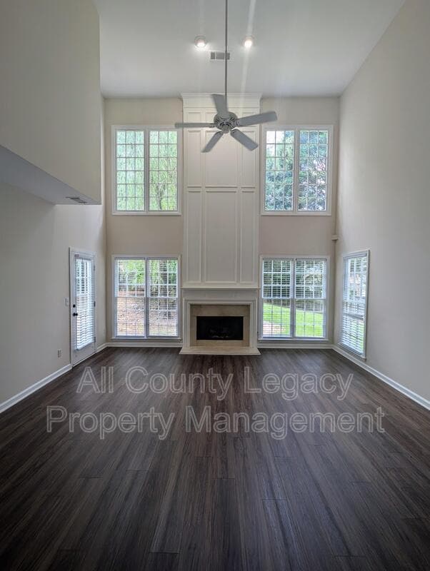 Building Photo - 4920 Agate Dr