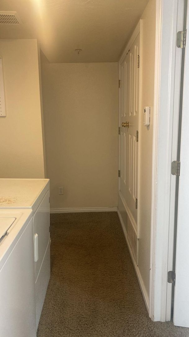 Building Photo - Great One Bedroom near Provo Rec Center, U...