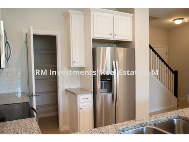 Building Photo - 3 bedroom townhome in Legado