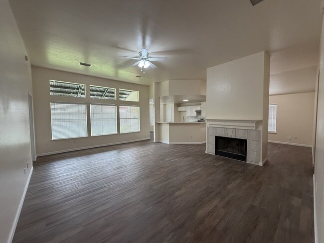 Building Photo - 10514 Encino Pass Trail