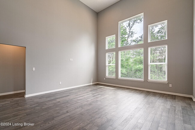 Building Photo - 10536 Vista View Dr