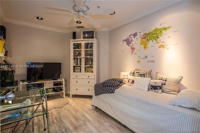 Building Photo - 888 Brickell Key Dr
