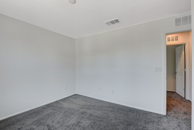 Building Photo - Newer Home in Indian Springs!