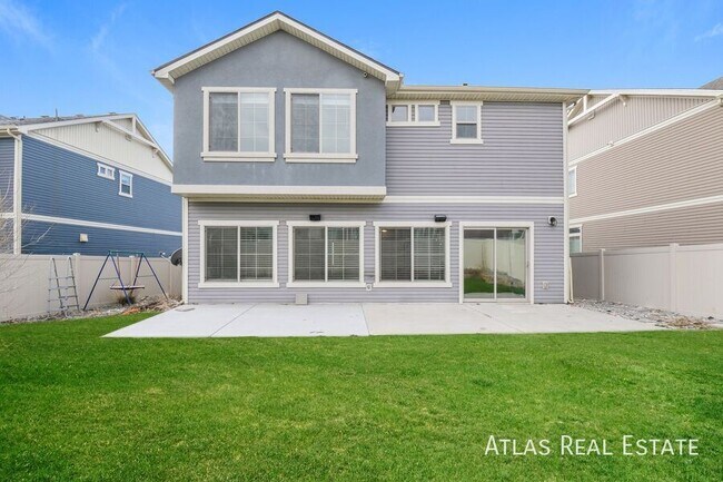 Building Photo - 5560 N Cathay Ct