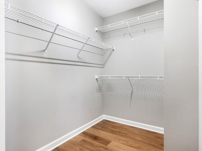 Building Photo - Third Ward Stunner-Uptown Location!