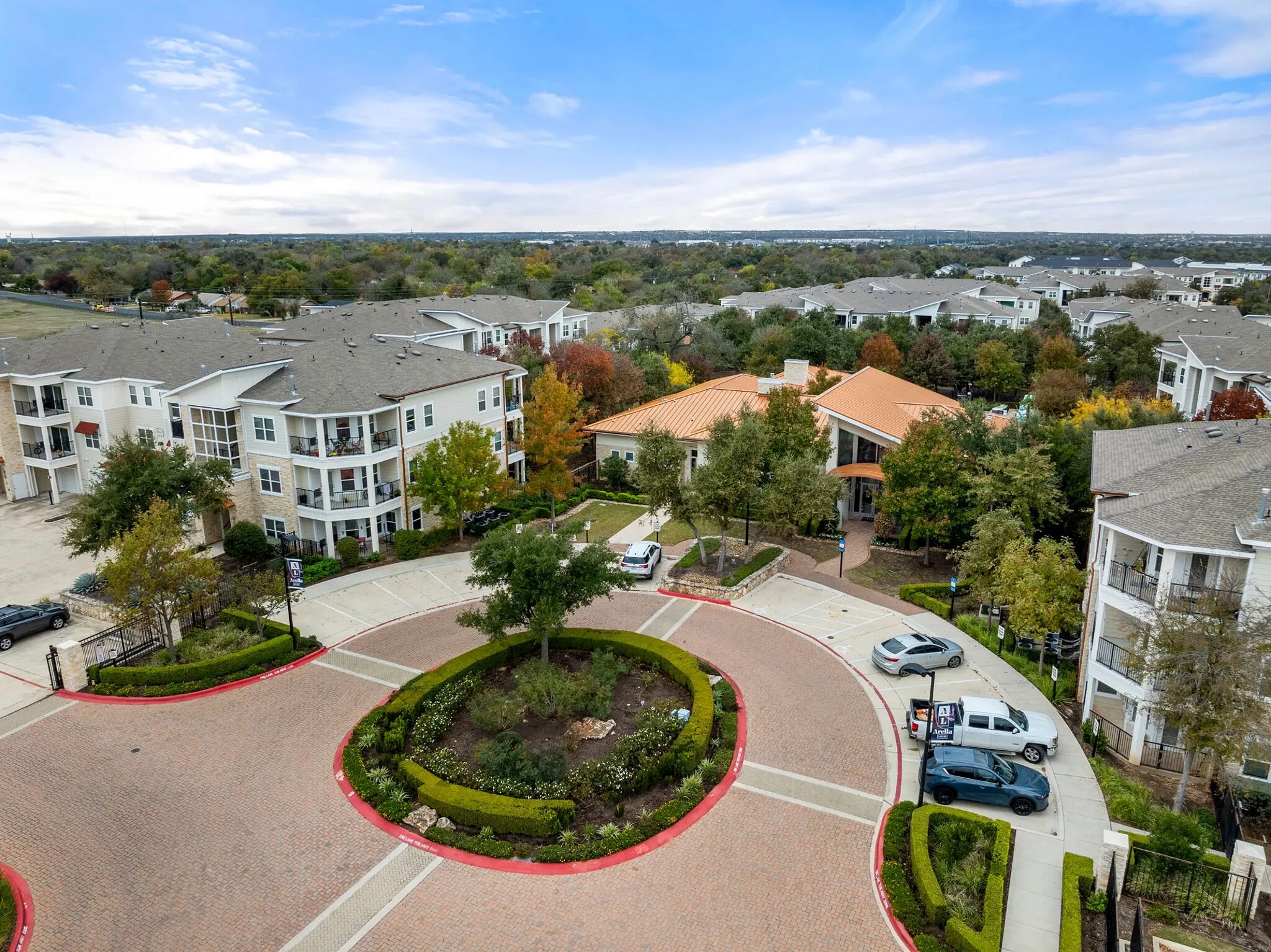 Building Photo - 12700 Ridgeline Blvd