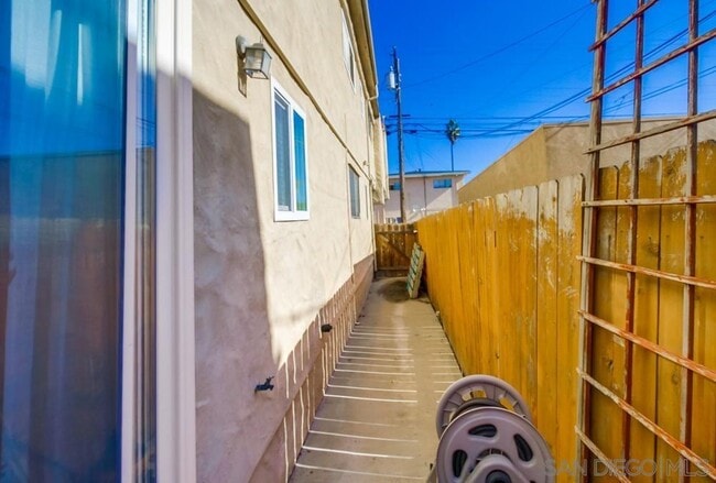 Building Photo - 3769 Wilson Ave