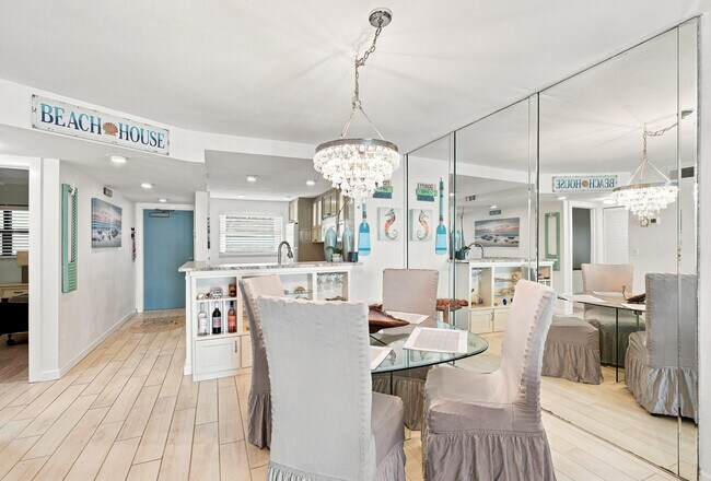 Building Photo - 10310 S Ocean Dr