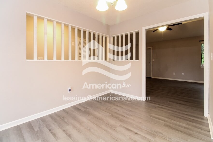 Building Photo - 3403 Blackstone St