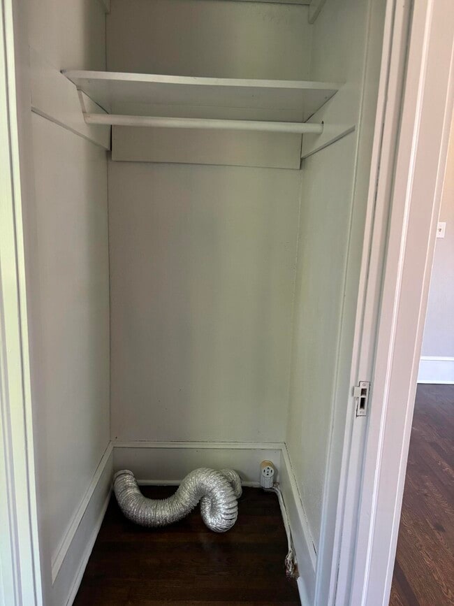 Building Photo - 41 W Charlotte Ave