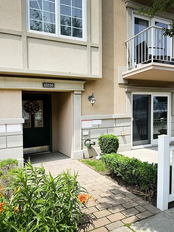 Building Photo - 10220 Rockaway Beach Blvd