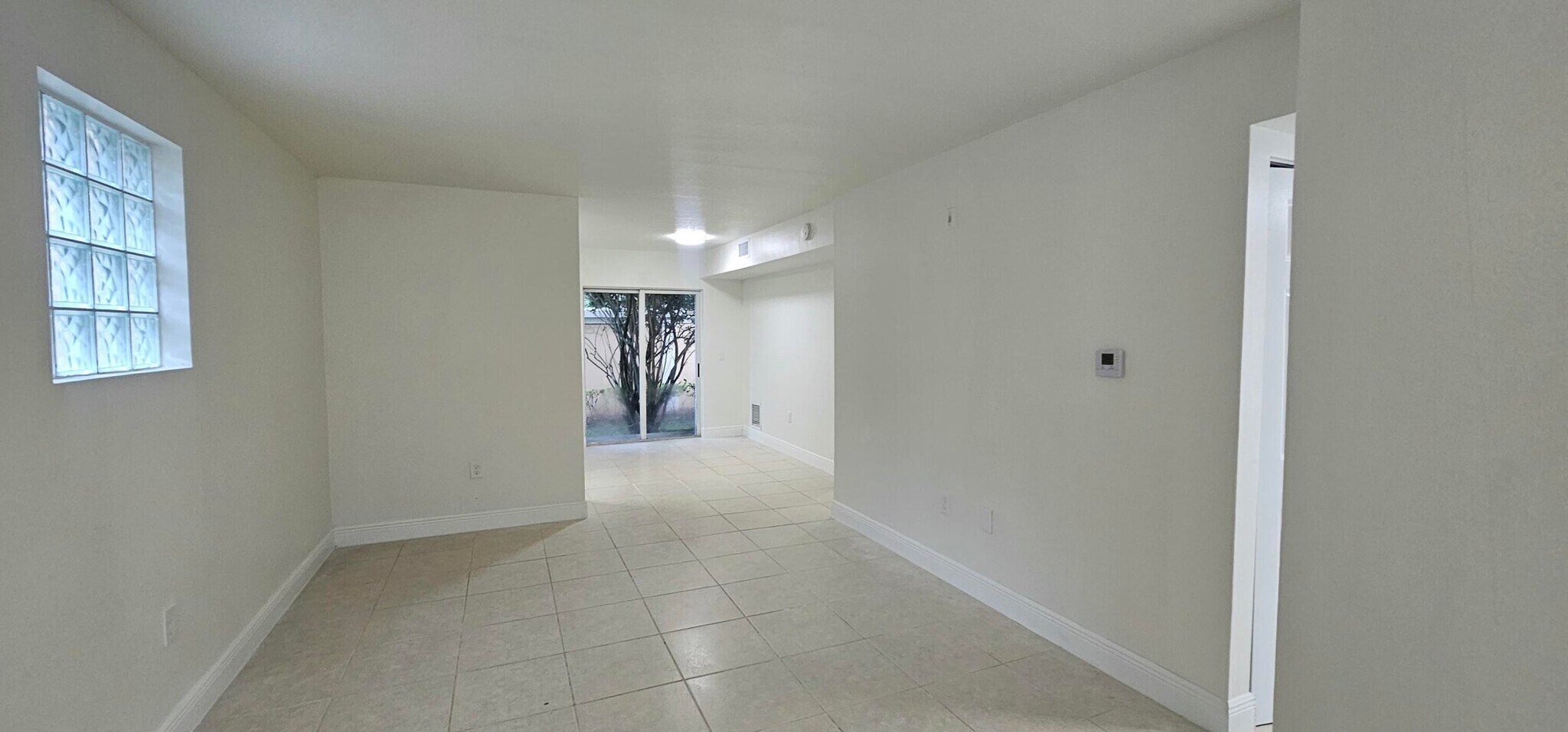 Building Photo - 3770 N Jog Rd