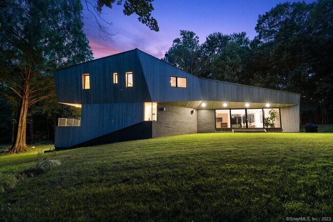 Building Photo - 364 Hollow Tree Ridge Rd