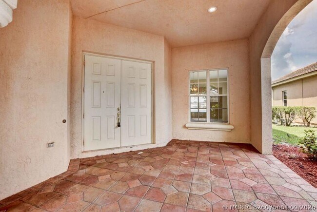 Building Photo - 1388 Beacon Cir
