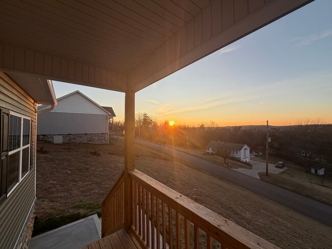 Building Photo - 955 Oakwood Estates Dr