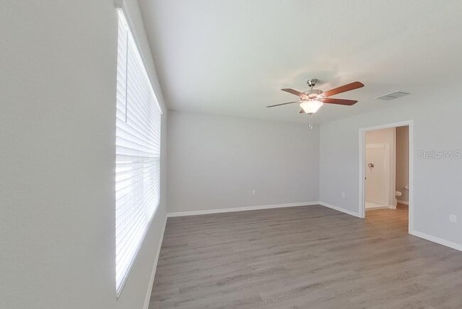 Building Photo - 8584 SW 44th Ct