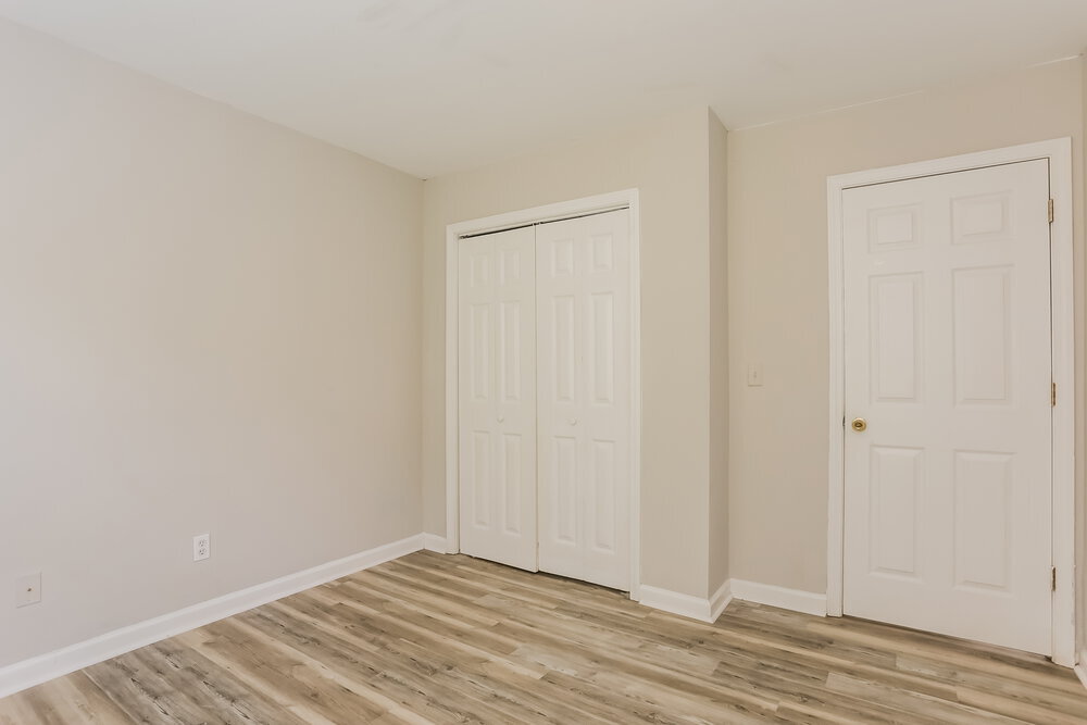 Building Photo - 3833 Misty Lake