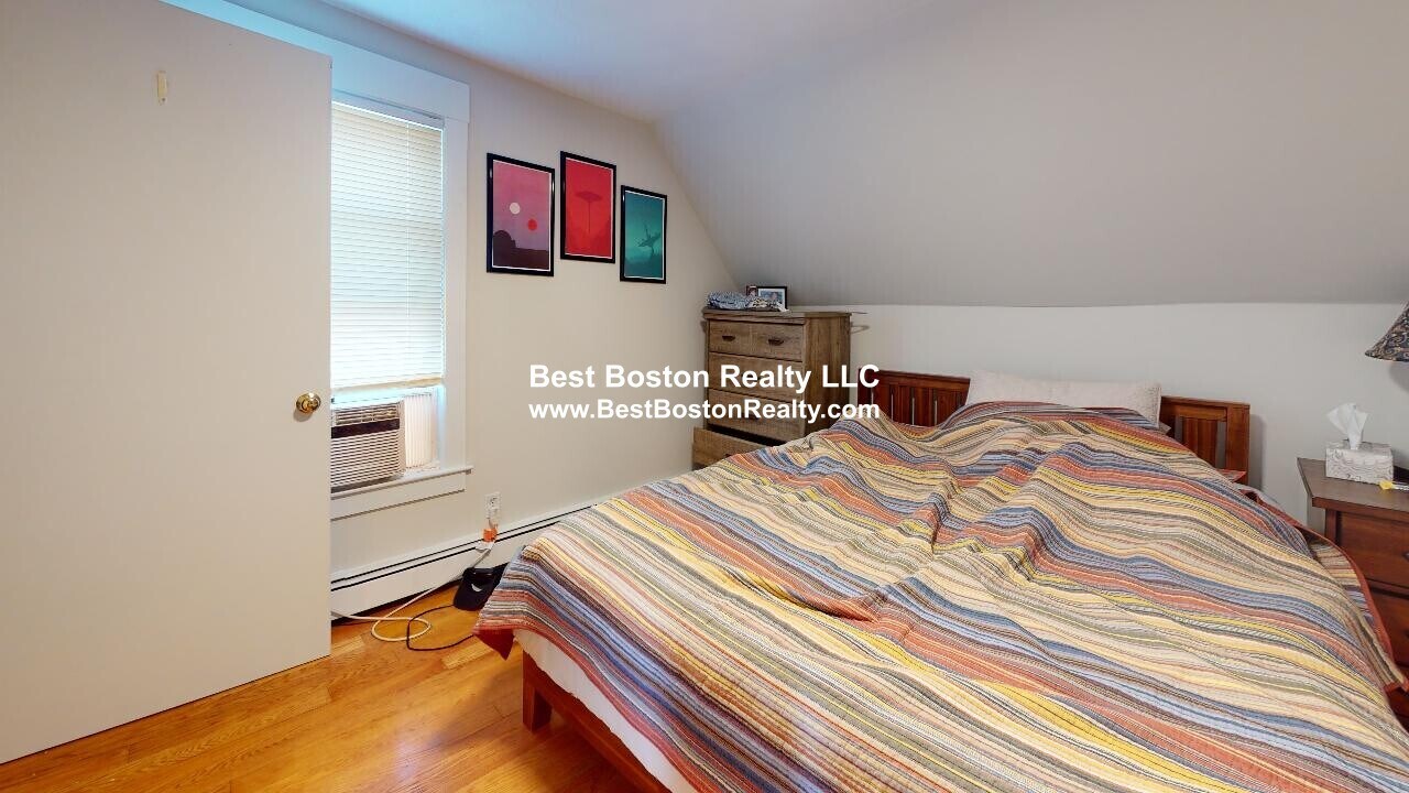 Building Photo - 389 Highland Ave