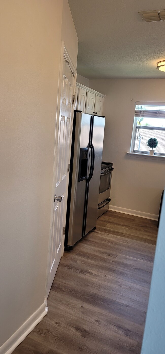 Building Photo - 3393 Poinsettia Dr