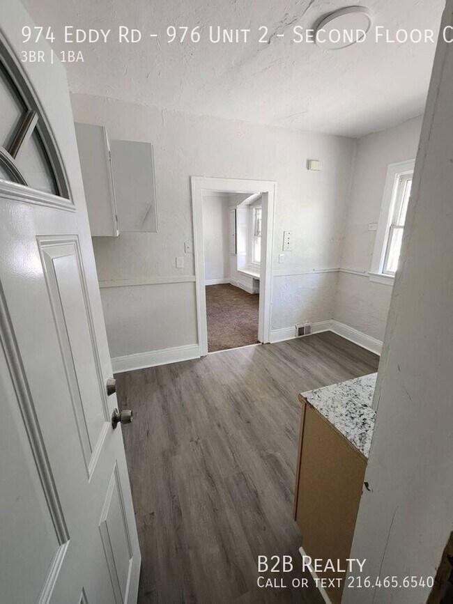 Building Photo - 974 Eddy Rd