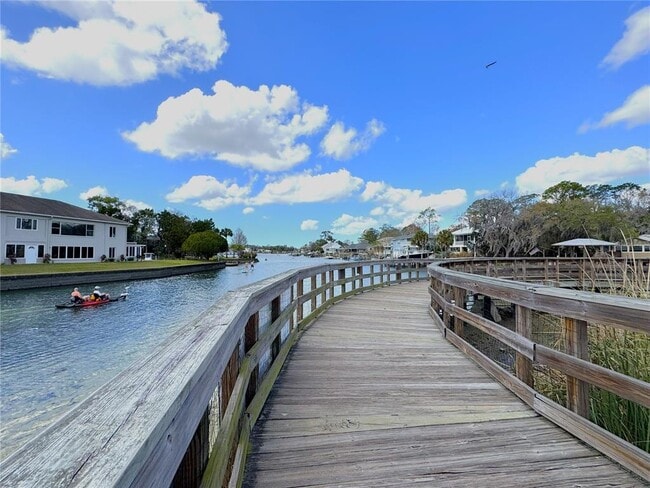 Building Photo - 222 NE 1st Ave