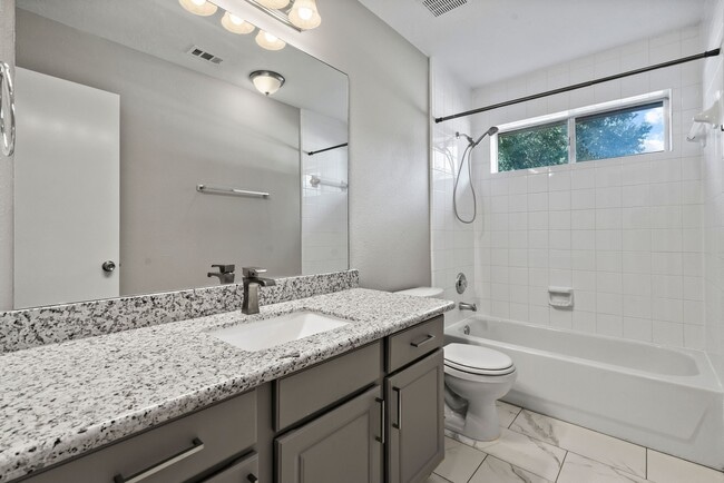 Building Photo - 20418 Cherry Haven Cir