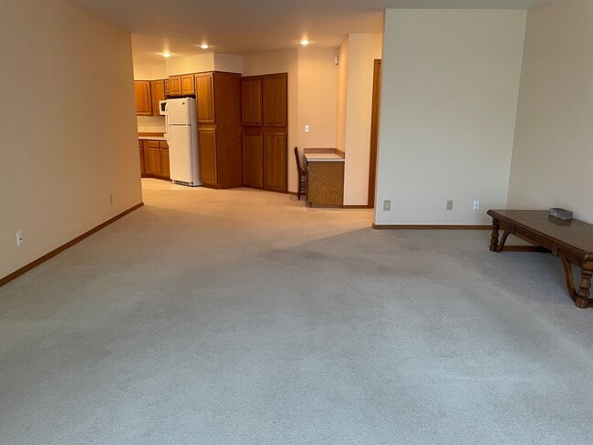 Building Photo - Your Cozy New Home Awaits in Quincy!