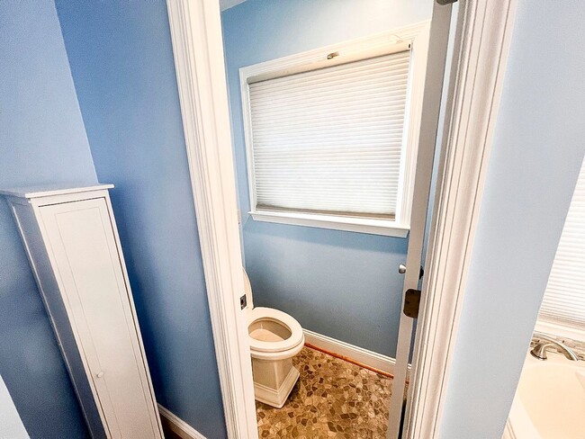 Building Photo - 3502 Old Jones Rd