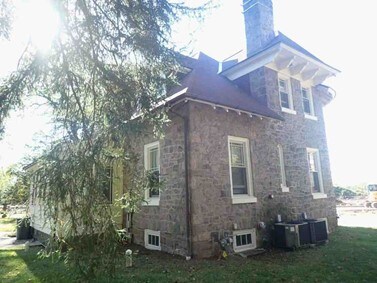 Building Photo - 1015 Cedar Rd