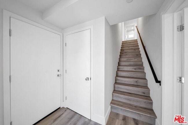 Building Photo - 11522 Emelita St