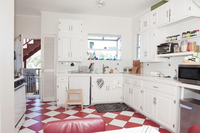 Building Photo - 1513 Murray Dr