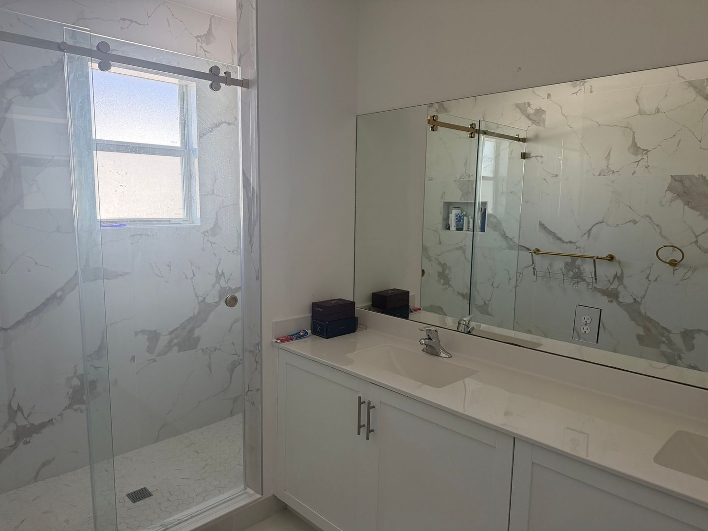 Building Photo - 2605 SE 11th Ct