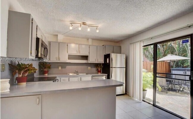 Building Photo - 3103 Spanish Wells Dr