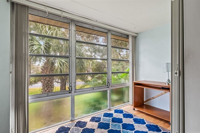 Building Photo - 11 Vis Gdns Trl