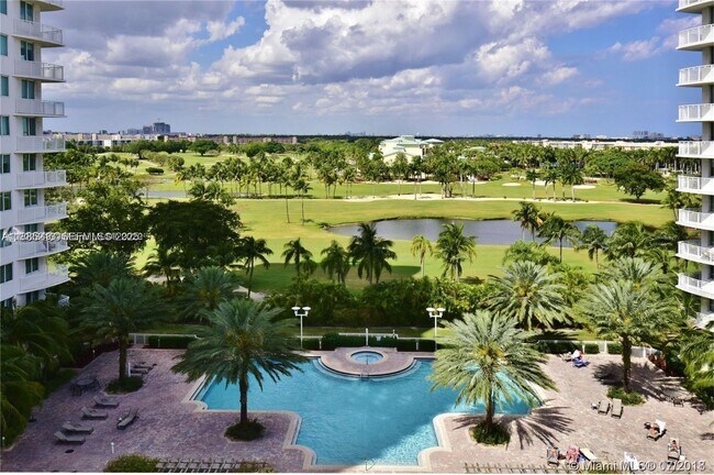 Building Photo - 1745 E Hallandale Beach Blvd